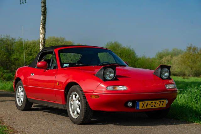 Mazda MX-5 uit 1990 | ORIGINEEL | LAGE KM, Auto's, Mazda, Zwart, 4 cilinders, Cabriolet, 116 pk