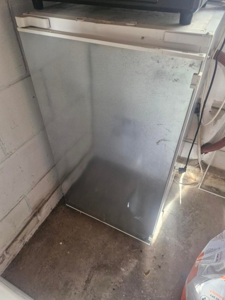 Inbouwkoelkast, 75 tot 100 liter, 45 tot 60 cm, Ophalen, 85 tot 120 cm