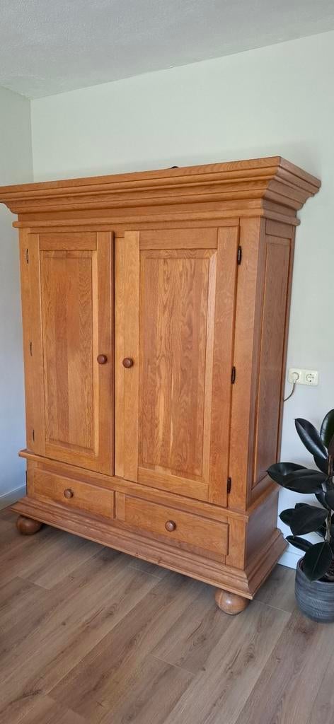 Blank eiken meidenkast, Ophalen, Zo goed als nieuw, 25 tot 50 cm, 200 cm of meer