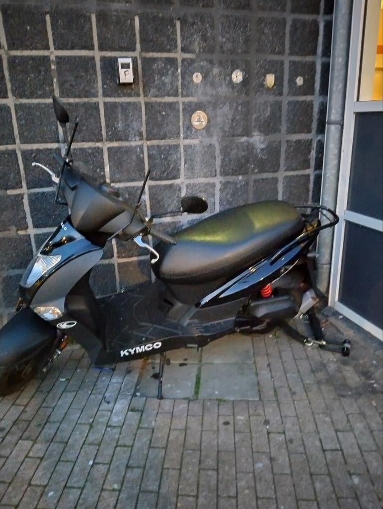 Kymco scooter - Zwart, betrouwbaar en zuinig, Fietsen en Brommers, Scooters | Kymco, Gebruikt, Overige modellen, Ophalen of Verzenden