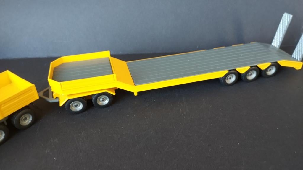 Mercedes Benz Actros meyer tiefbau dieplader Siku Pol, Hobby en Vrije tijd, Modelauto's | 1:50, Schlittenbacherstrasse 60 Lüdenscheid Germany