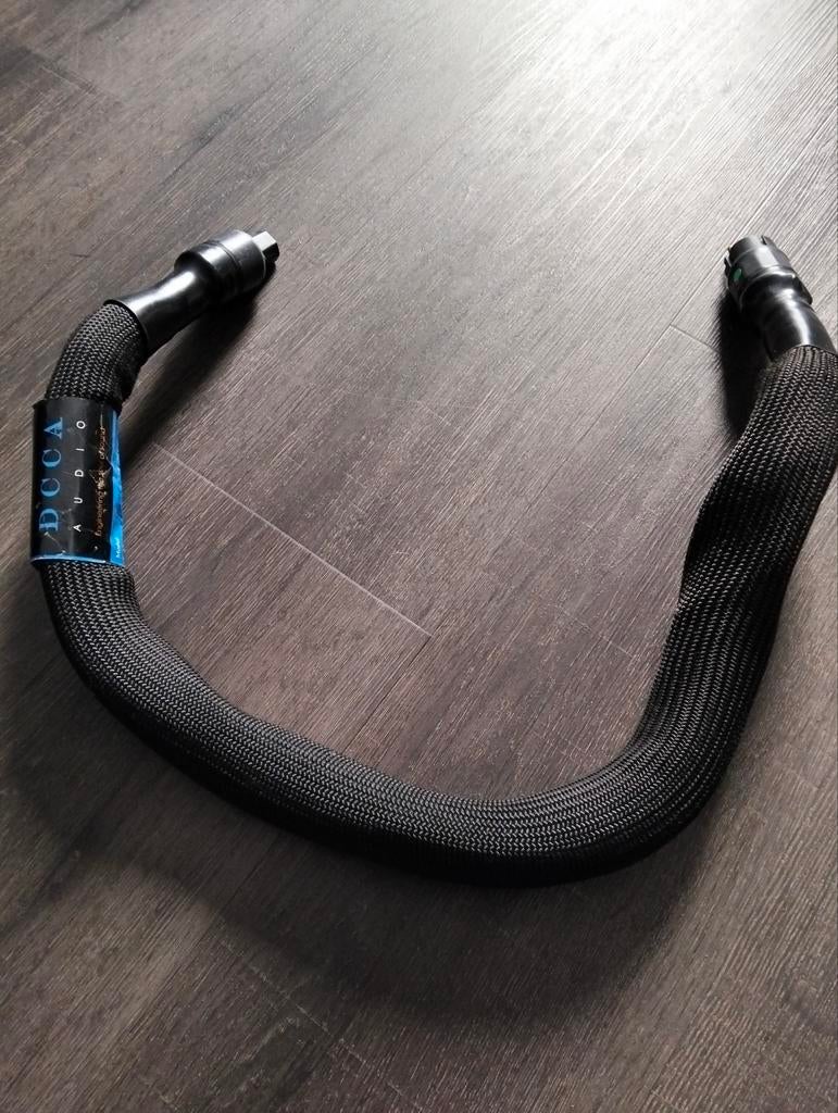 Dcca source 3 power cable, Ophalen of Verzenden, Zo goed als nieuw, Minder dan 2 meter, Overige kabels