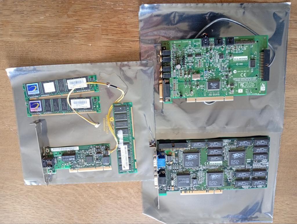 Diamond monster 3Dfx Voodoo2 + Diamond monster sound +extras, Gebruikt, Overige soorten, VGA, Ophalen of Verzenden