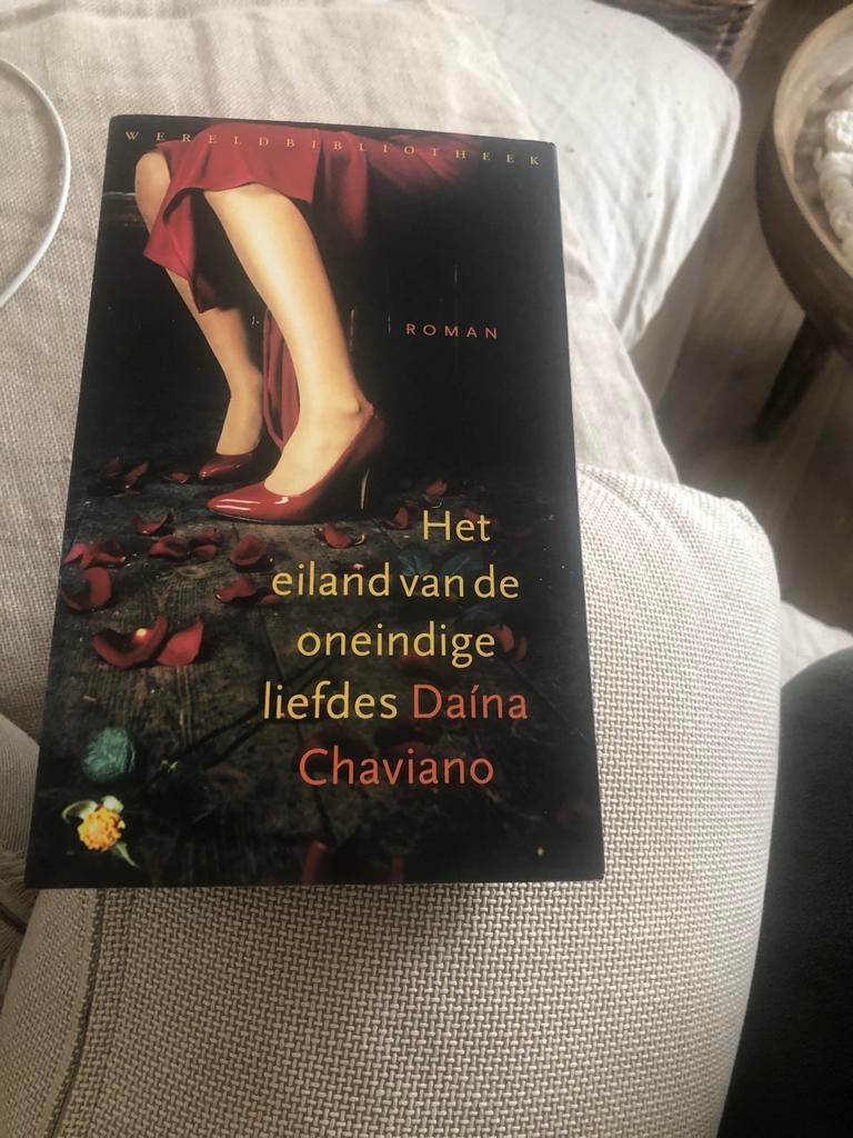 Het eiland van de oneindige liefdes Daina Chaviano, Boeken, Ophalen of Verzenden, Gelezen, Nederland