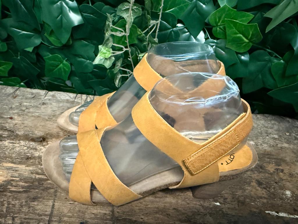 Nieuwe sandalen van ca'shott maat 38, Bruin, Nieuw, Ca'shott, Ca'shott