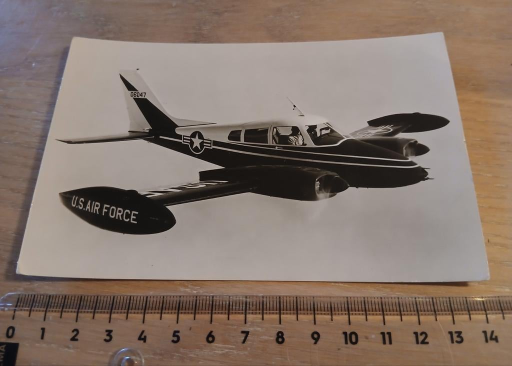 Cessna U-3B Zaken Vliegtuig Kaart Luchtvaart USA Airforce, Ophalen of Verzenden, Zo goed als nieuw, Kaart, Foto of Prent