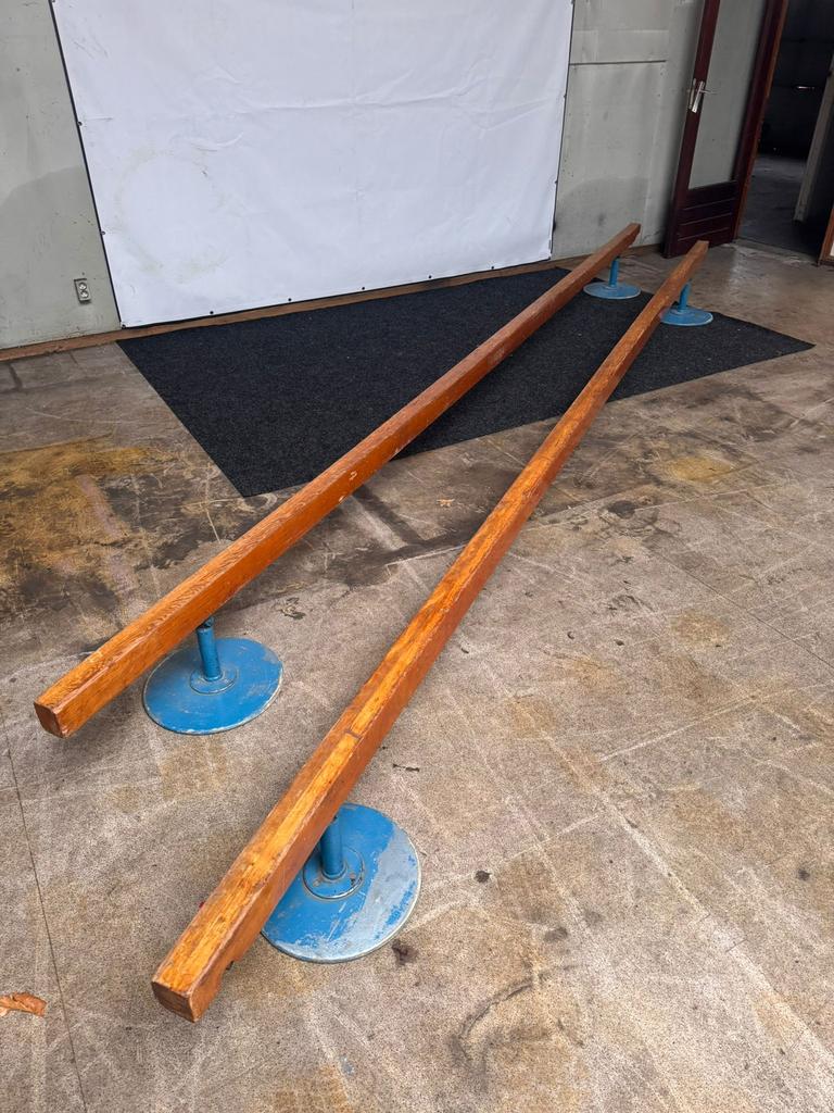 2 stuks evenwichtsbalk/ oefenbalk voor turnen € 75,00, Maat 36 t/m 42, Ophalen, Zo goed als nieuw, Materiaal