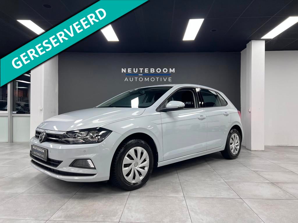 Volkswagen Polo 1.0 | Carplay | Navi | Parkeersensoren |, 1005 kg, Stof, Zwart, Wit