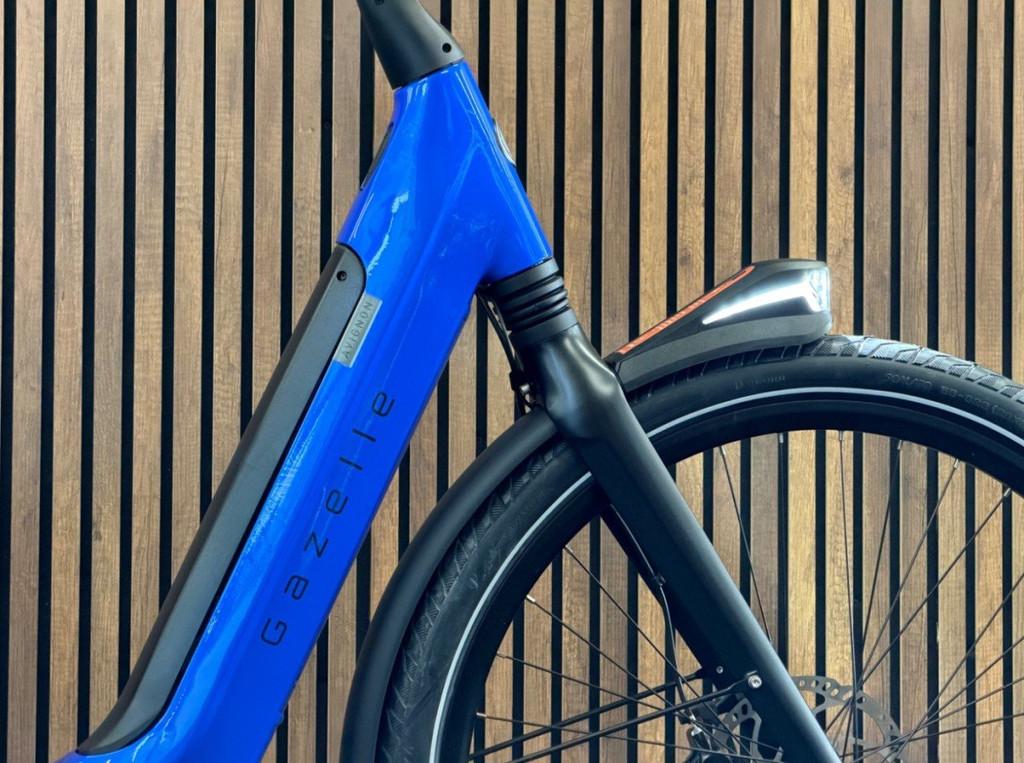 Gazelle Avignon C380 Dames Tropical Blue 49cm L 2024, Gebruikt, -, - 0
-, NL, 47 tot 51 cm