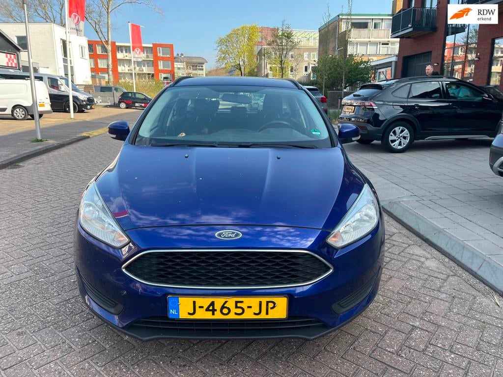 Ford Focus Wagon 1.0 Trend Edition (koppakking), Auto's, Ford, 101 pk, Gebruikt, Euro 6, Blauw