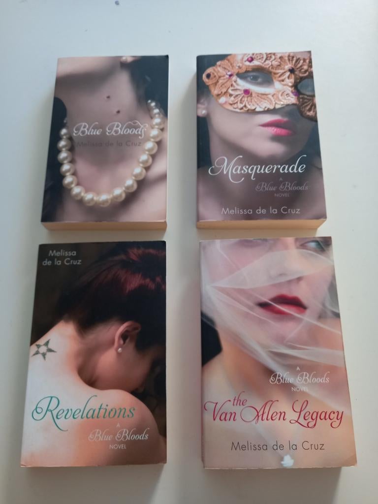 Blue Bloods serie deel 1 t/m 4 - Melissa de la Cruz, Ophalen of Verzenden, Gelezen, Melissa de la Cruz