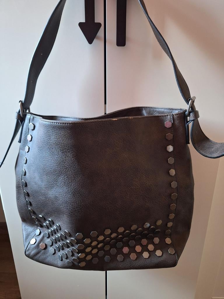 Schoudertas met studs, Ophalen of Verzenden, Nieuw, Bruin, Overige merken