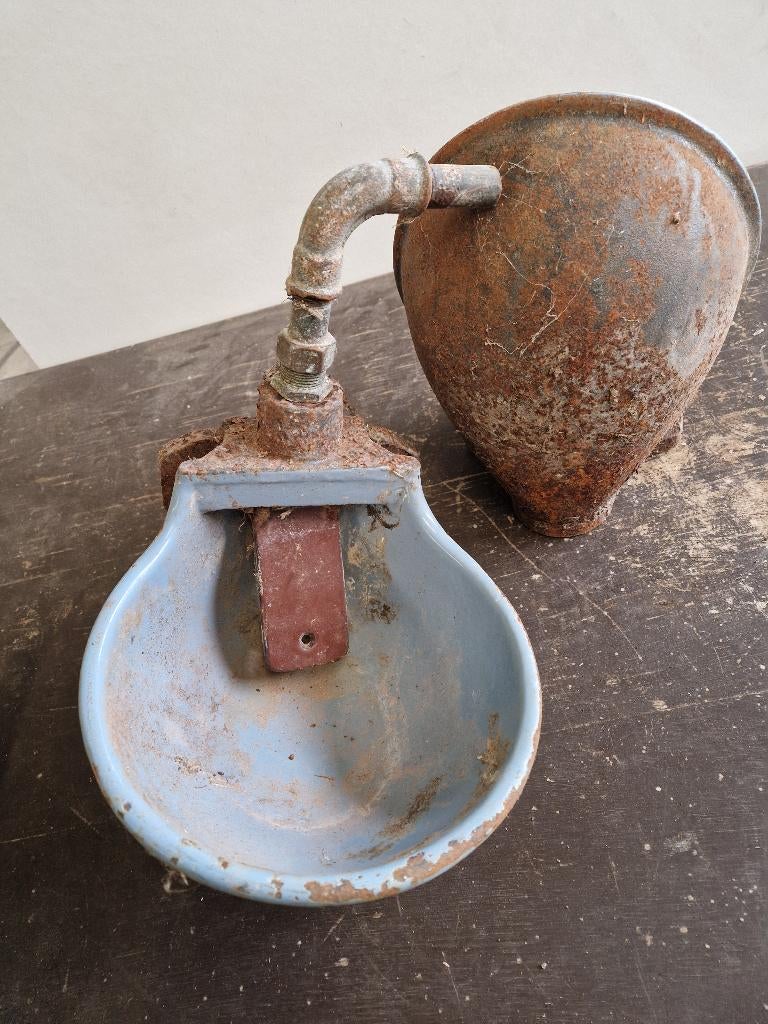 4 koeien drinkbakken gietijzer €12,50 p.st., Tuin en Terras, Bloembakken en Plantenbakken, Gebruikt, Minder dan 30 cm, Minder dan 60 cm