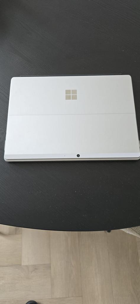 Surface Pro 8, Computers en Software, Windows Laptops, 2 tot 3 Ghz, Qwerty, 8 GB, 13 inch