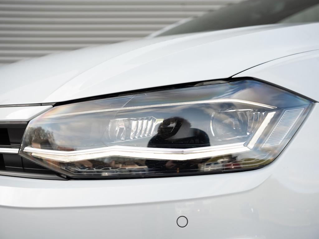 Volkswagen Polo 1.0 TSI Highline Pano Beats Camera Keyless V, Auto's, Volkswagen, Adaptive Cruise Control, Stof, Gebruikt, Zwart