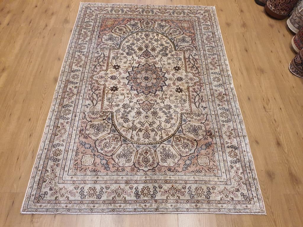 Vintage handgeknoopt oosters tapijt zijde 185x125, Info@SlatsAntiek.nl, 100 tot 150 cm, Perzisch, Ophalen of Verzenden