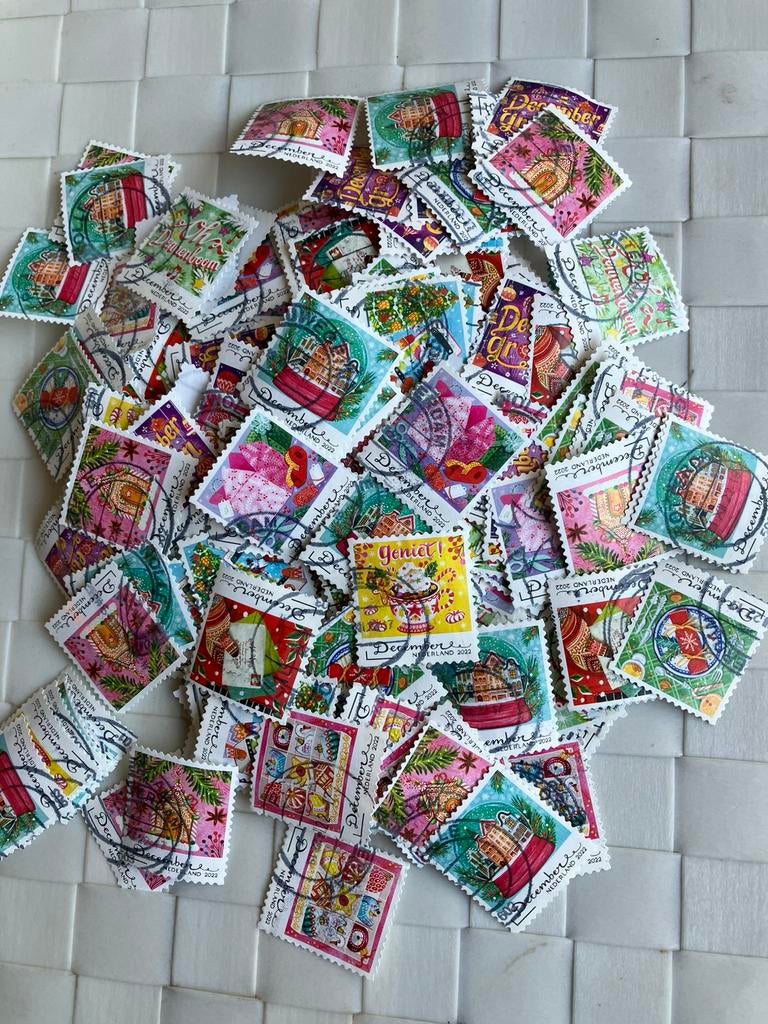 300 decemberzegels 2022 gestempeld en afgeweekt, Ophalen of Verzenden, Na 1940, Gestempeld