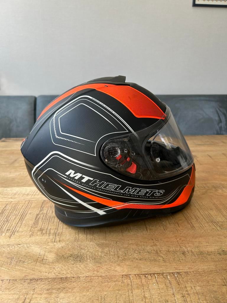MT Helmets motorhelm, Motoren, Kleding | Motorhelmen, Ophalen of Verzenden, Tweedehands, Integraalhelm, Overige merken