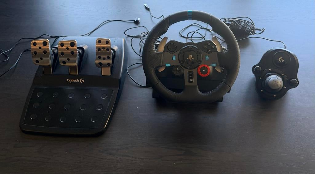 Logitech race set PlayStation 4 en 5 en PC, Ophalen of Verzenden, Zo goed als nieuw, Stuur of Pedalen, PlayStation 4