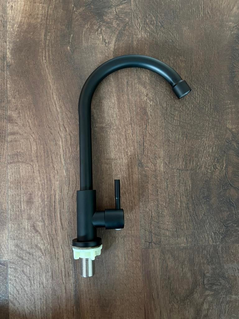 Matte Black Kitchen Faucet, Zwart, Nieuw, Ophalen of Verzenden, Minder dan 100 cm