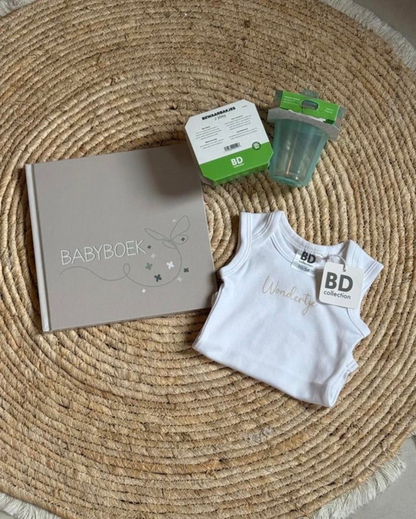 BD Collection Babycadeauset: Romper, Babyboek, Drinkbekers, Ophalen of Verzenden, Nieuw, Jongetje of Meisje