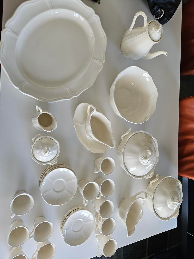 Wedgwood Queens Plain servies, Ophalen