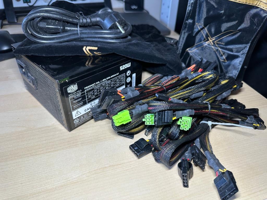 Cooler Master Real Power M520 computervoeding, Ophalen of Verzenden, Gebruikt