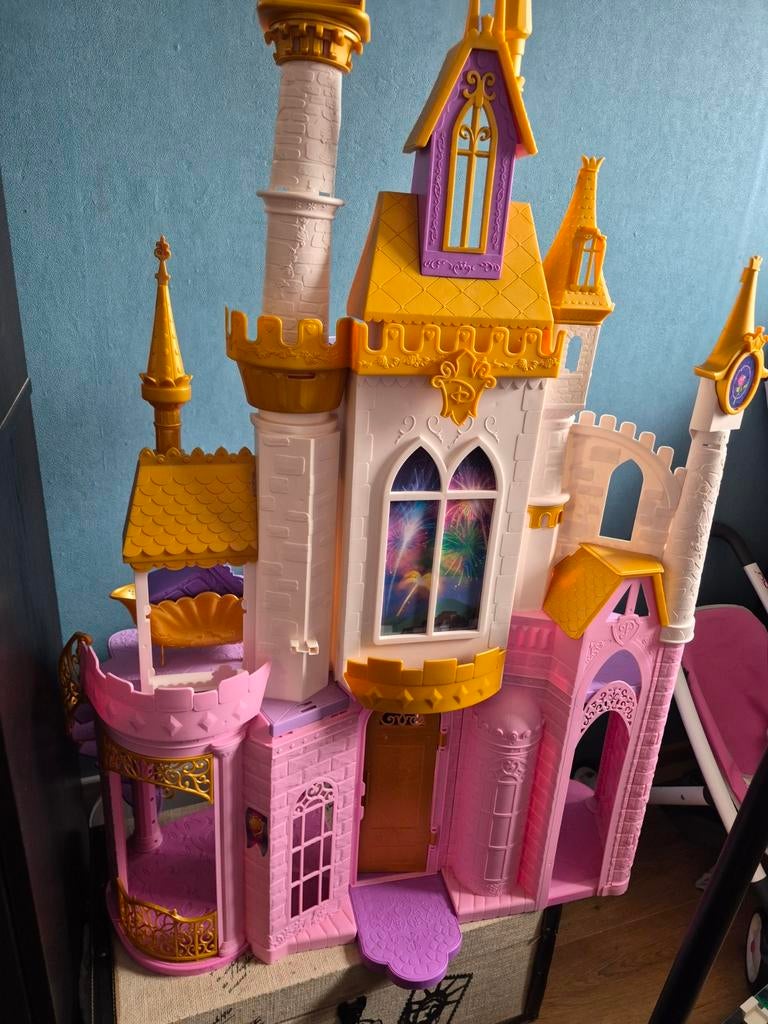 Disney Barbie kasteel, Kinderen en Baby's, Speelgoed | Poppenhuizen, Ophalen of Verzenden