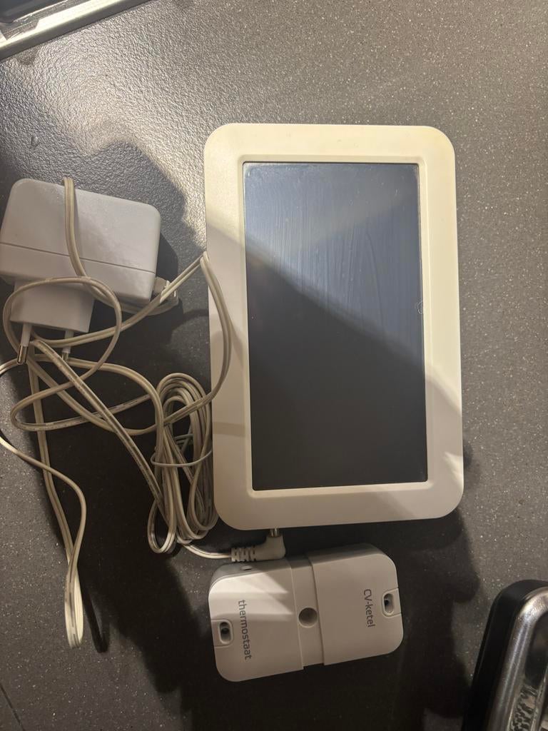 Eneco Toon slimme thermostaat met ketelmodule, Ophalen of Verzenden, Slimme thermostaat, Gebruikt