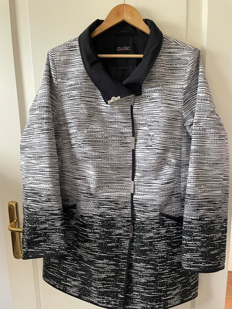 Regenjas met drukknopen maat 42, Ophalen of Verzenden, Gedragen, Maat 42/44 (L), Zwart