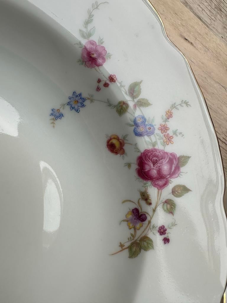 Vintage servies met bloemetjes en goud randje, Ophalen, Gebruikt, Overige stijlen, Porselein