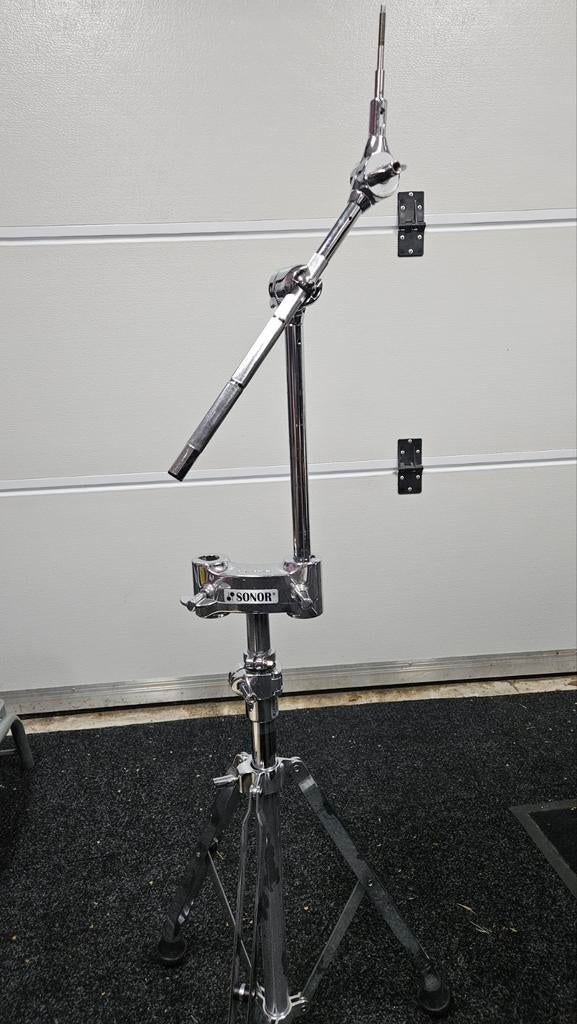 Sonor dubbele houder met 1 bekken staandaard, Ophalen of Verzenden, Zo goed als nieuw, Drums of Percussie