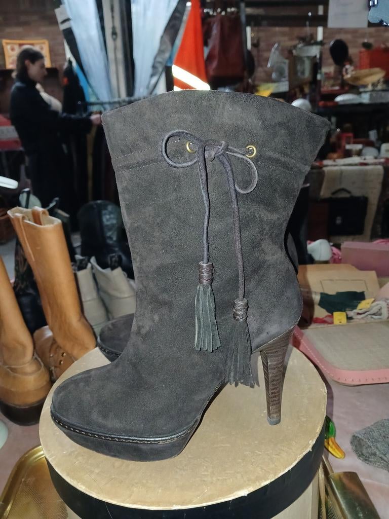 Karen Millen bruin suède laarzen met 36, Kleding | Dames, Schoenen, Hoge laarzen, Karen Millen, Bruin, Ophalen of Verzenden