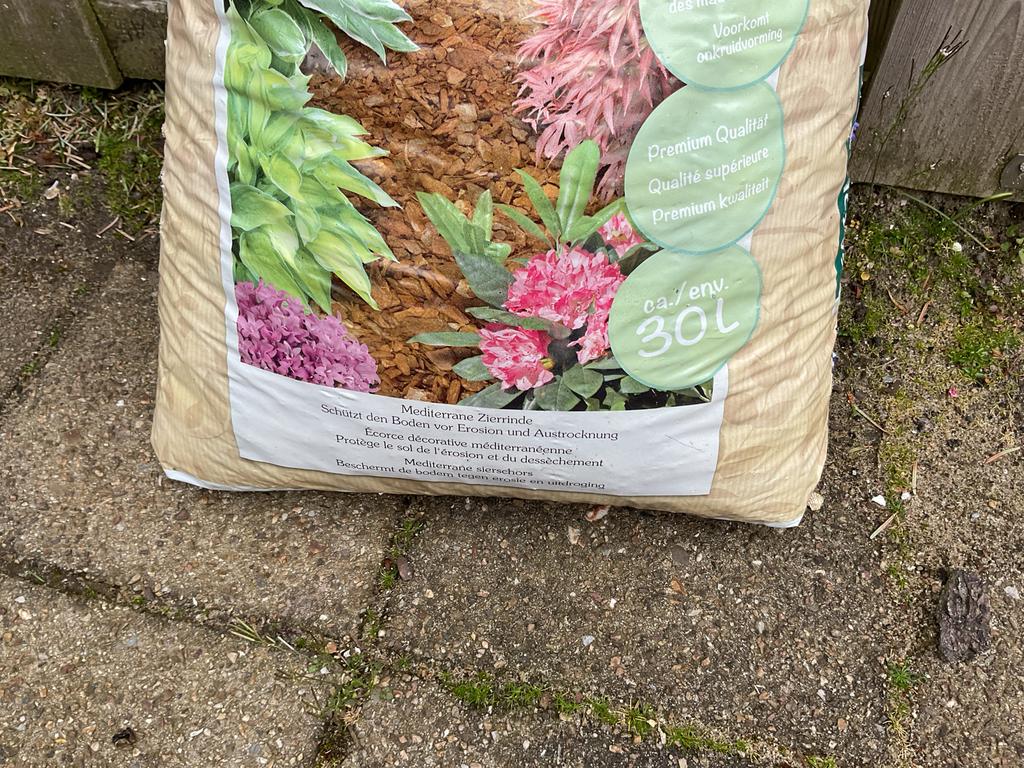 Volle zak boomschors - Gardenline Pijnboomschors 30L, Tuin en Terras, Overige Tuin en Terras, Nieuw, Ophalen of Verzenden