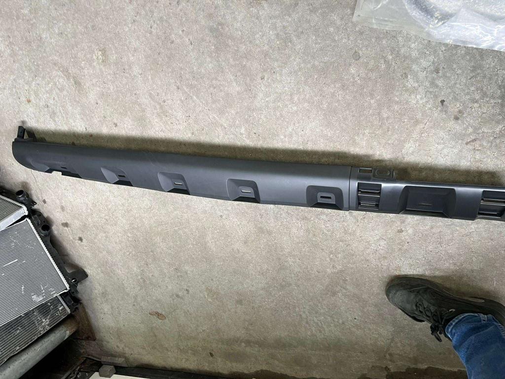 skirts sandero stepway 764191761r links nieuw 2016+, Auto-onderdelen, Carrosserie en Plaatwerk, Dacia, Dacia, Roemenia, Info@dacia.com