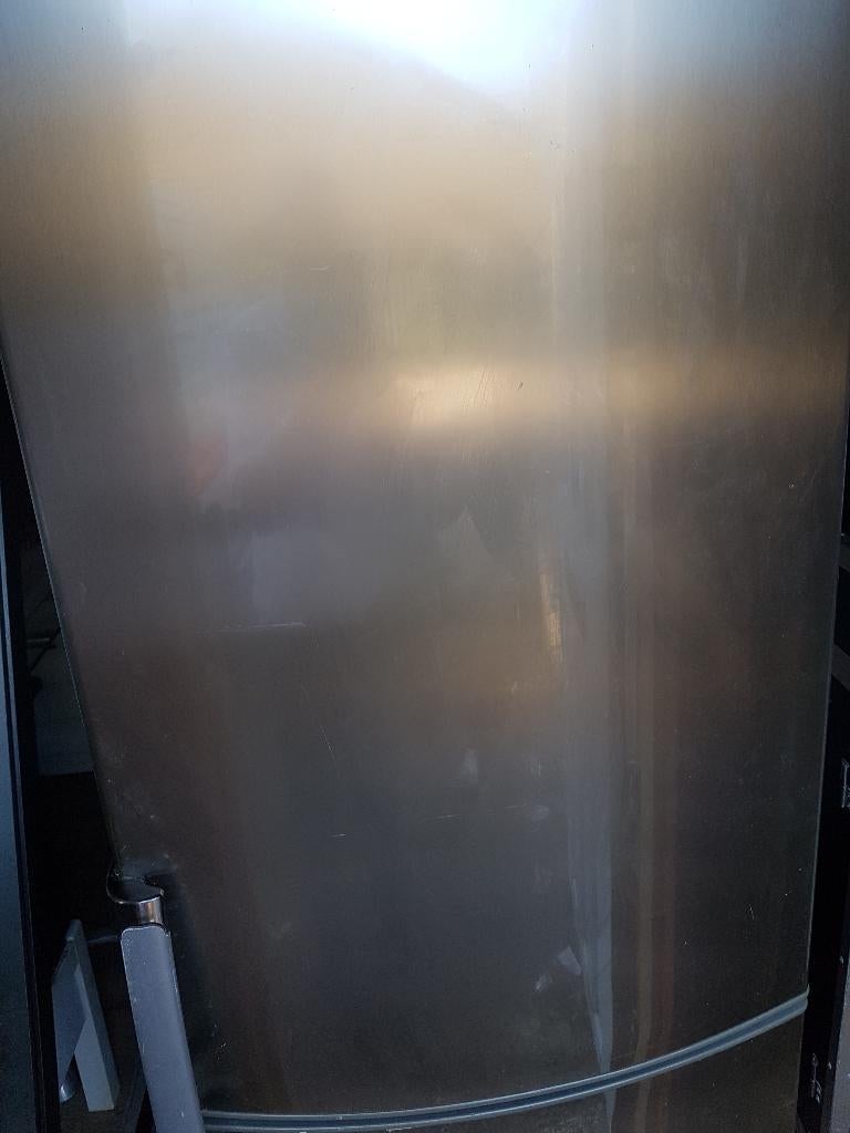 Whirlpool koelvriescombinatie RVS GRATIS, Gebruikt, 200 liter of meer, Met aparte vriezer, Energieklasse A of zuiniger