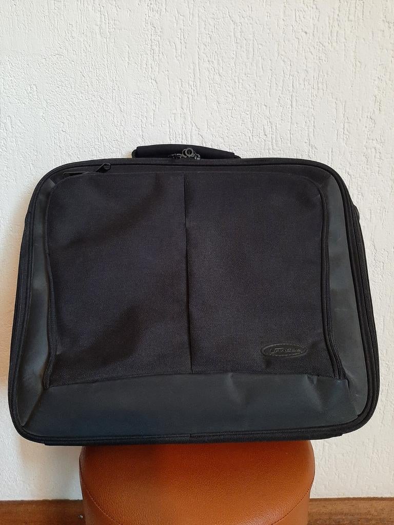 Laptoptas 16 inch.........., Ophalen, 16 inch, Zo goed als nieuw, Aktetas
