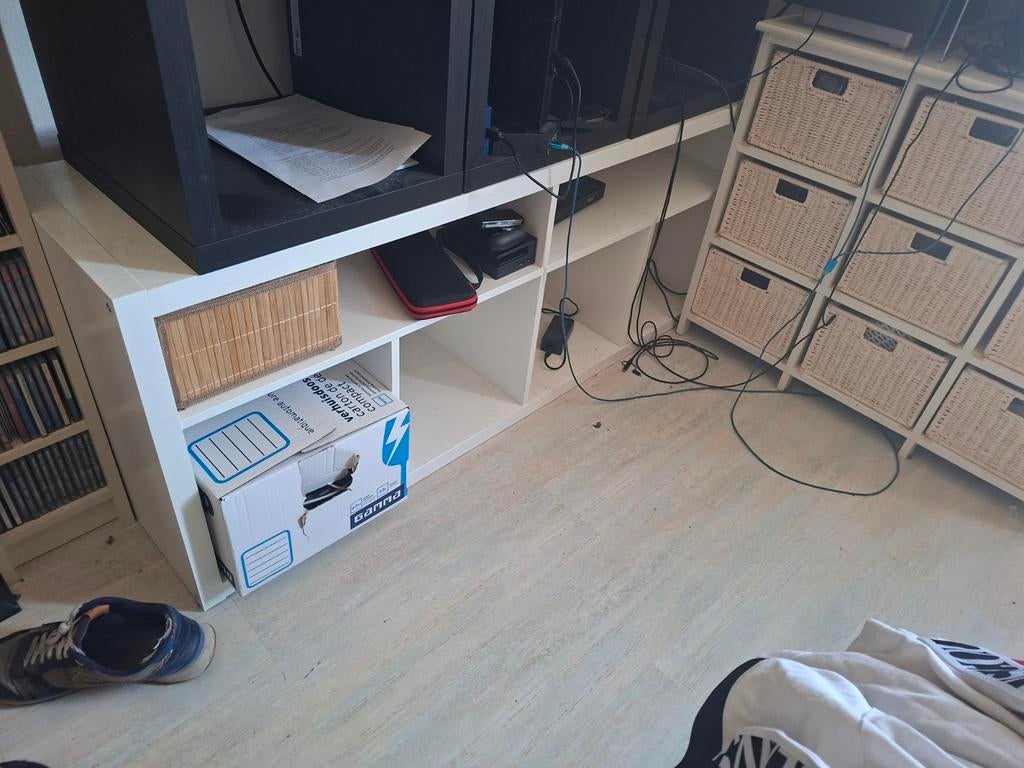 Wit IKEA tv meubel, Huis en Inrichting, Ophalen, Overige materialen, 100 tot 150 cm, Zo goed als nieuw