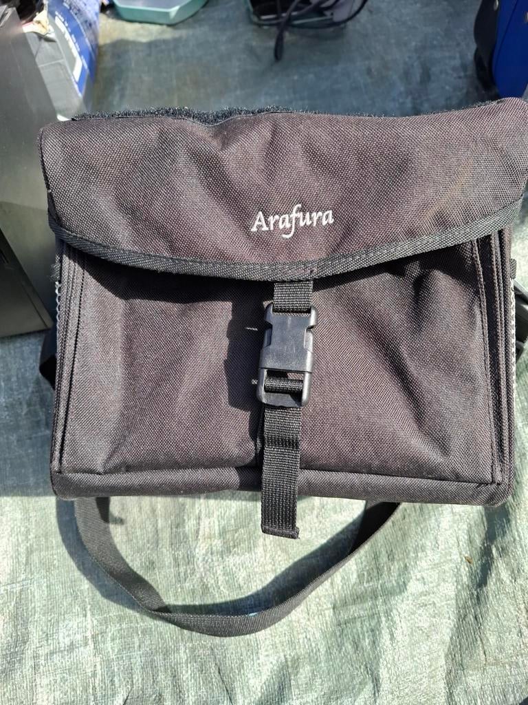 Arafura fietstas / schoudertas - Zwart, Fietsen en Brommers, Fietsaccessoires | Fietstassen, Ophalen of Verzenden, Gebruikt, Arafura