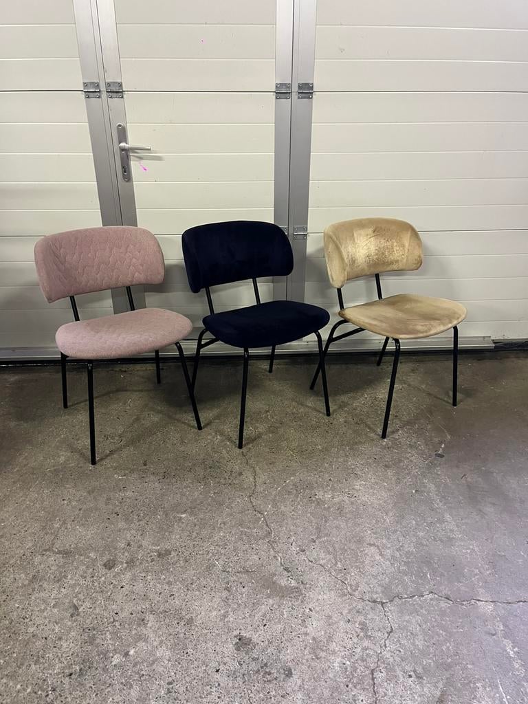 51 stuks Luxe horeca Satteliet restaurant stoelen, Ophalen, Zwart, Zo goed als nieuw, Metaal