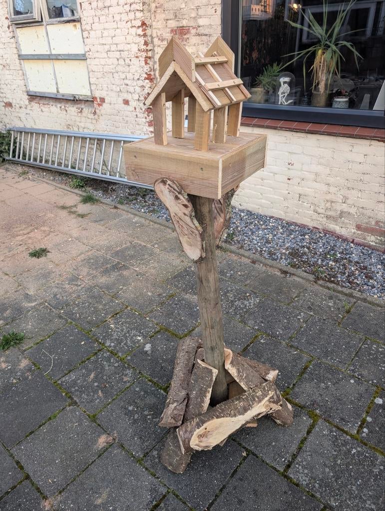 Voederhuis op paal handgemaakt, Ophalen, Nieuw