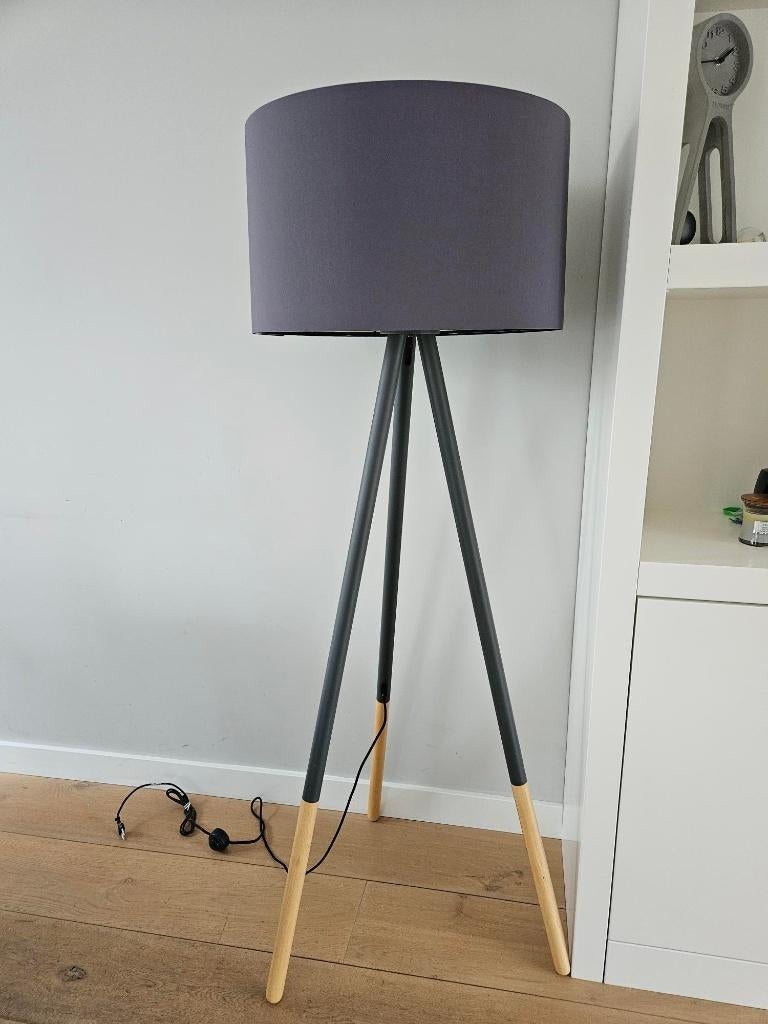 Vloerlamp van Zuiver, Ophalen, Gebruikt, Stof, 150 tot 200 cm