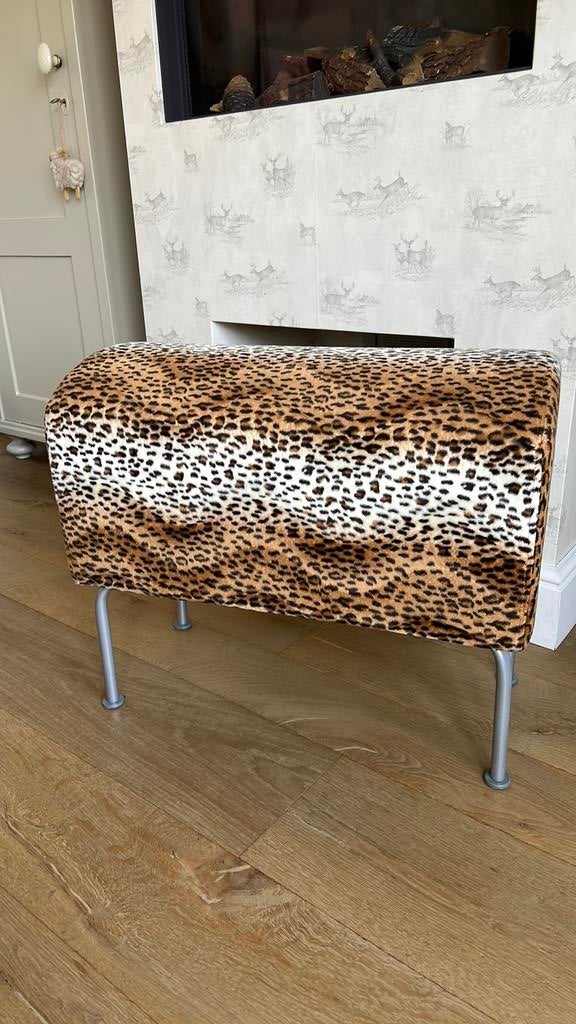 Poef redelijk nieuw staat, Ophalen of Verzenden, Zo goed als nieuw, Rechthoekig, 50 tot 75 cm