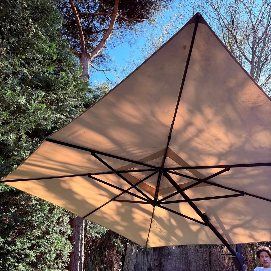 Grote parasol 3.5 meter, Tuin en Terras, Parasols, Ophalen, Gebruikt, Kantelbaar, Zweefparasol