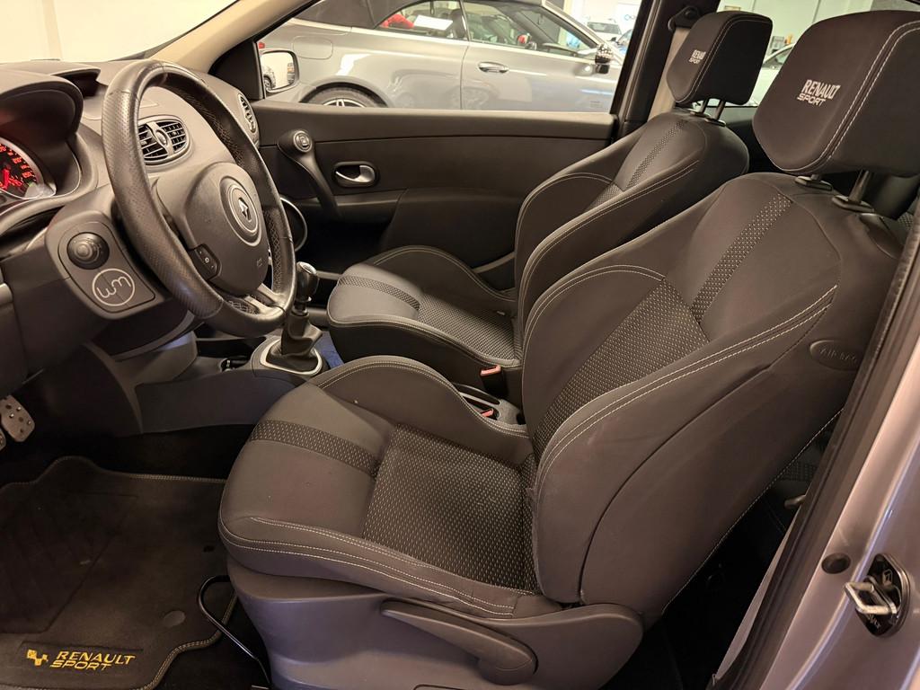 Renault Clio 2.0-16V RS | Nieuwe Distributie en koppeling |, Voorwielaandrijving, 1998 cc, Gebruikt, 4 cilinders