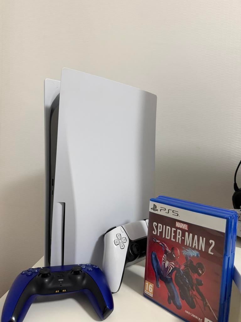 PS5 Disc Edition + 2 Controllers + Spider-Man 2 + BO3 & BO4!, Ophalen, Zo goed als nieuw, Playstation 5