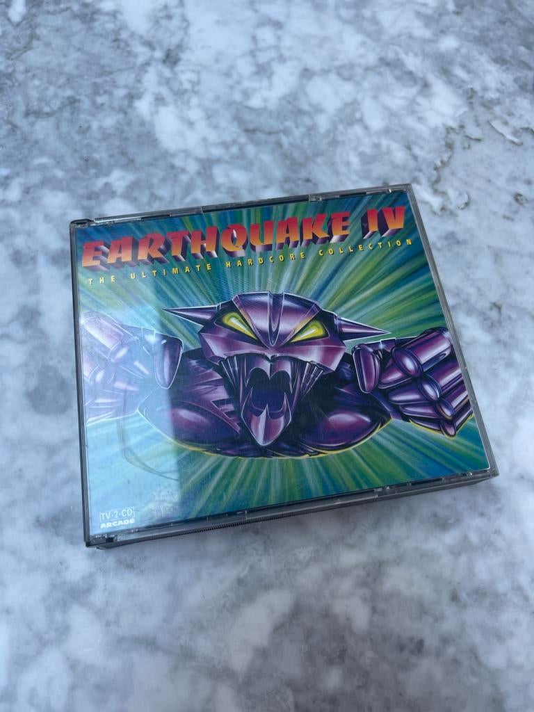 Earthquake IV - The Ultimate Hardcore Collection 2-CD, Ophalen of Verzenden, Gebruikt, Boxset