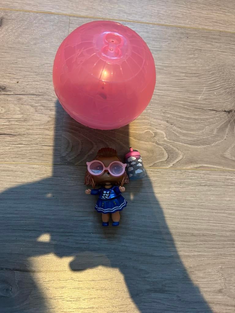 Lol suprise bal, Verzamelen, Ophalen of Verzenden, Gebruikt