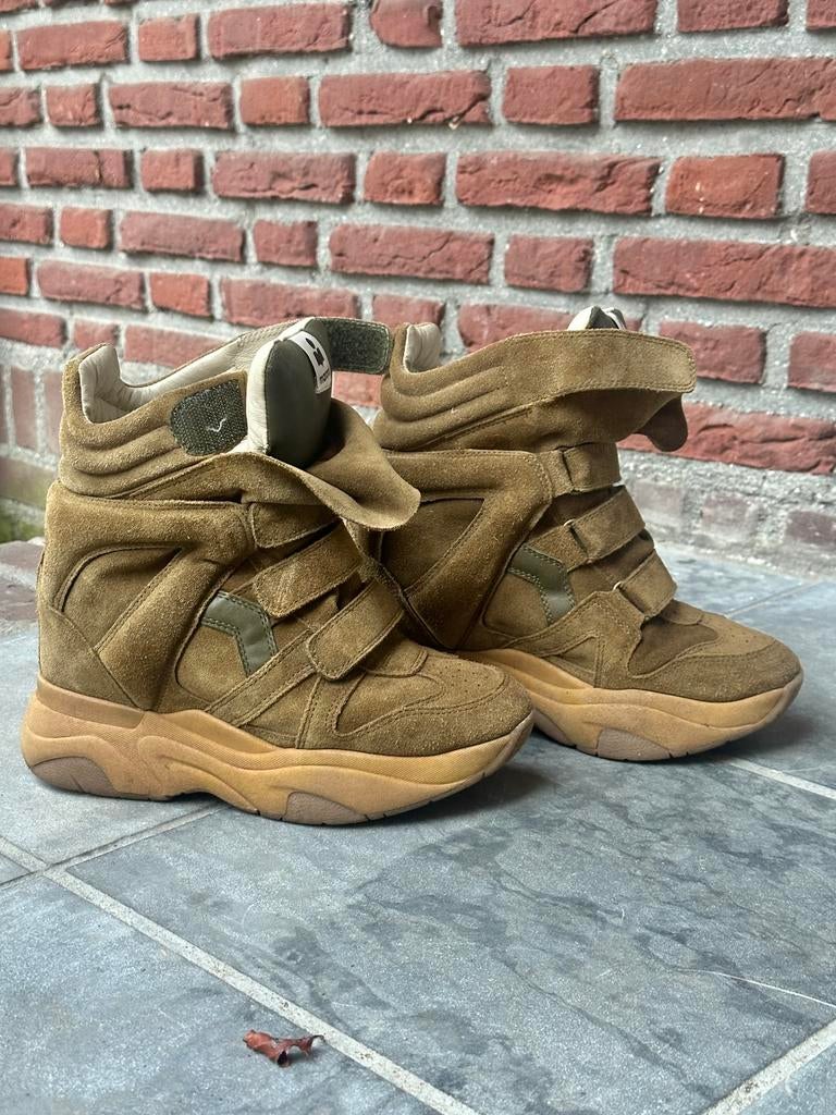 Isabel Marant schoenen 38, Kleding | Dames, Schoenen, Bruin, Ophalen of Verzenden, Sneakers of Gympen, Zo goed als nieuw