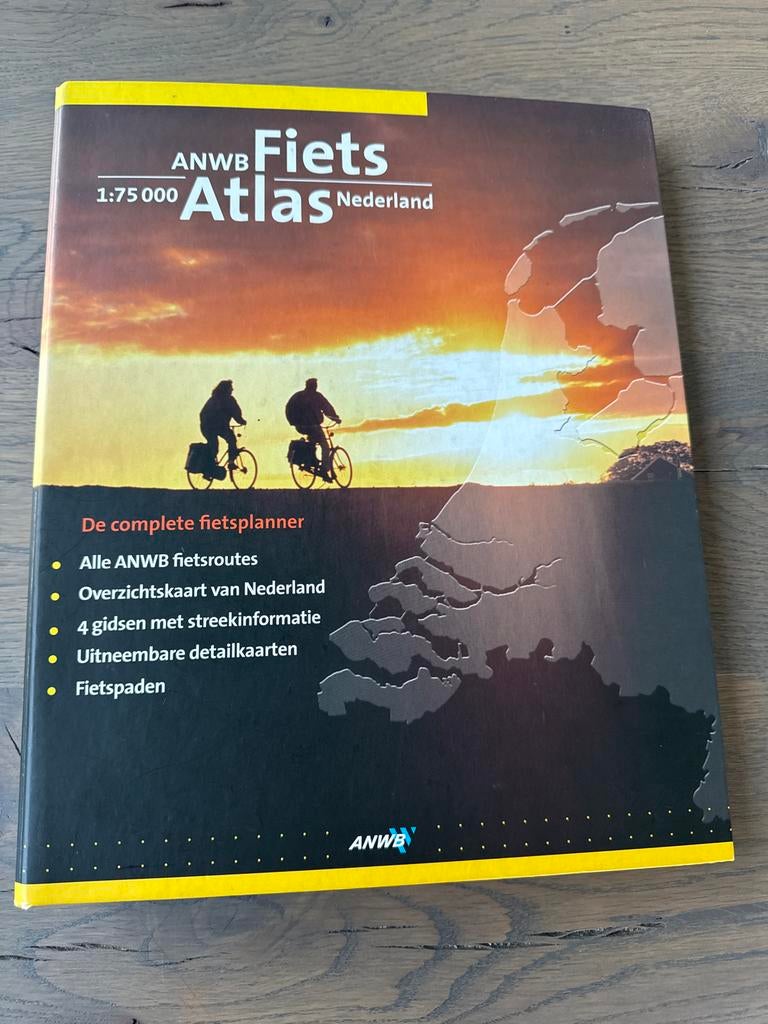 ANWB Fietsatlas Nederland 1:75 000, Boeken, Gelezen, Overige atlassen, 2000 tot heden, Ophalen of Verzenden